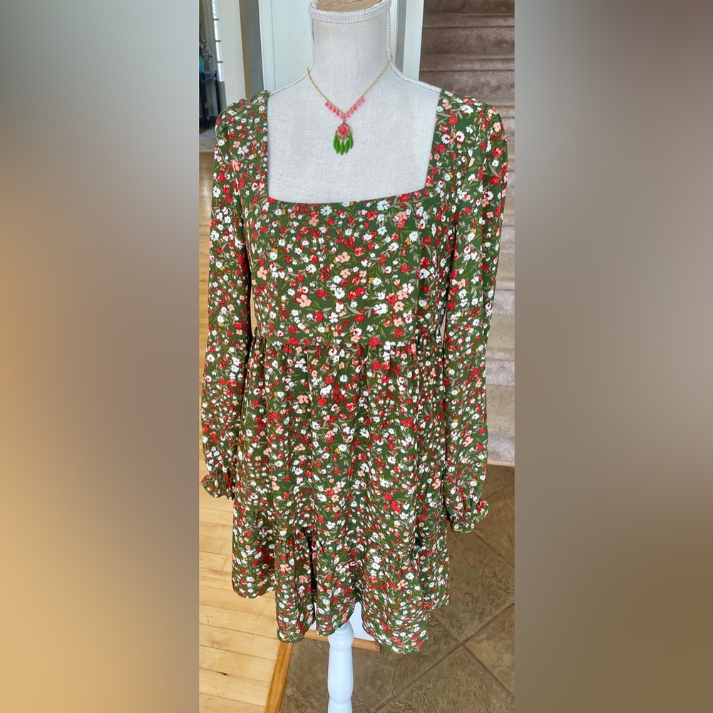 BCBG Paris Babydoll Floral Mini Dress - Medium